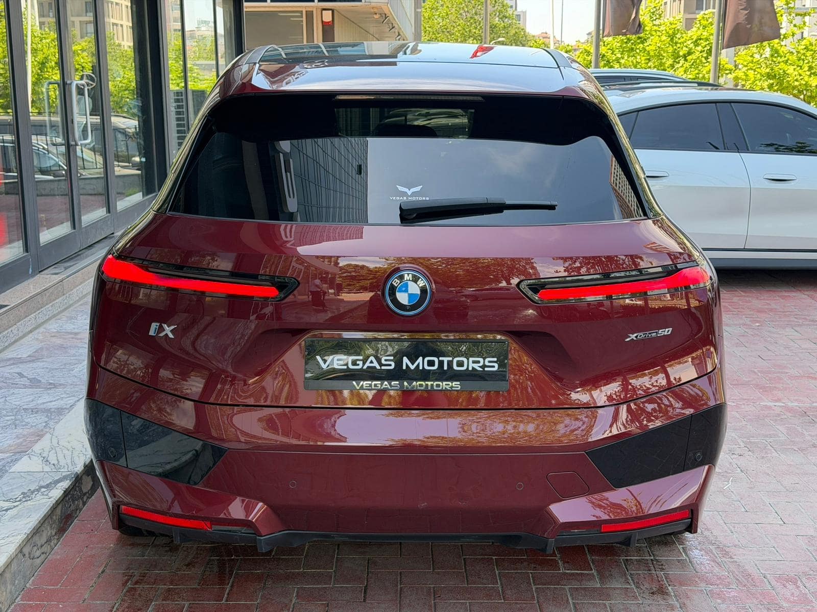 BMW iX xDrive50