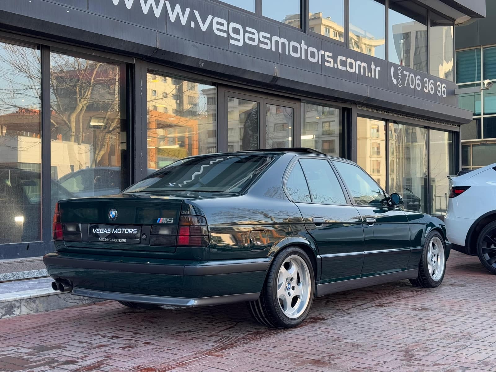 BMW M Serisi M5