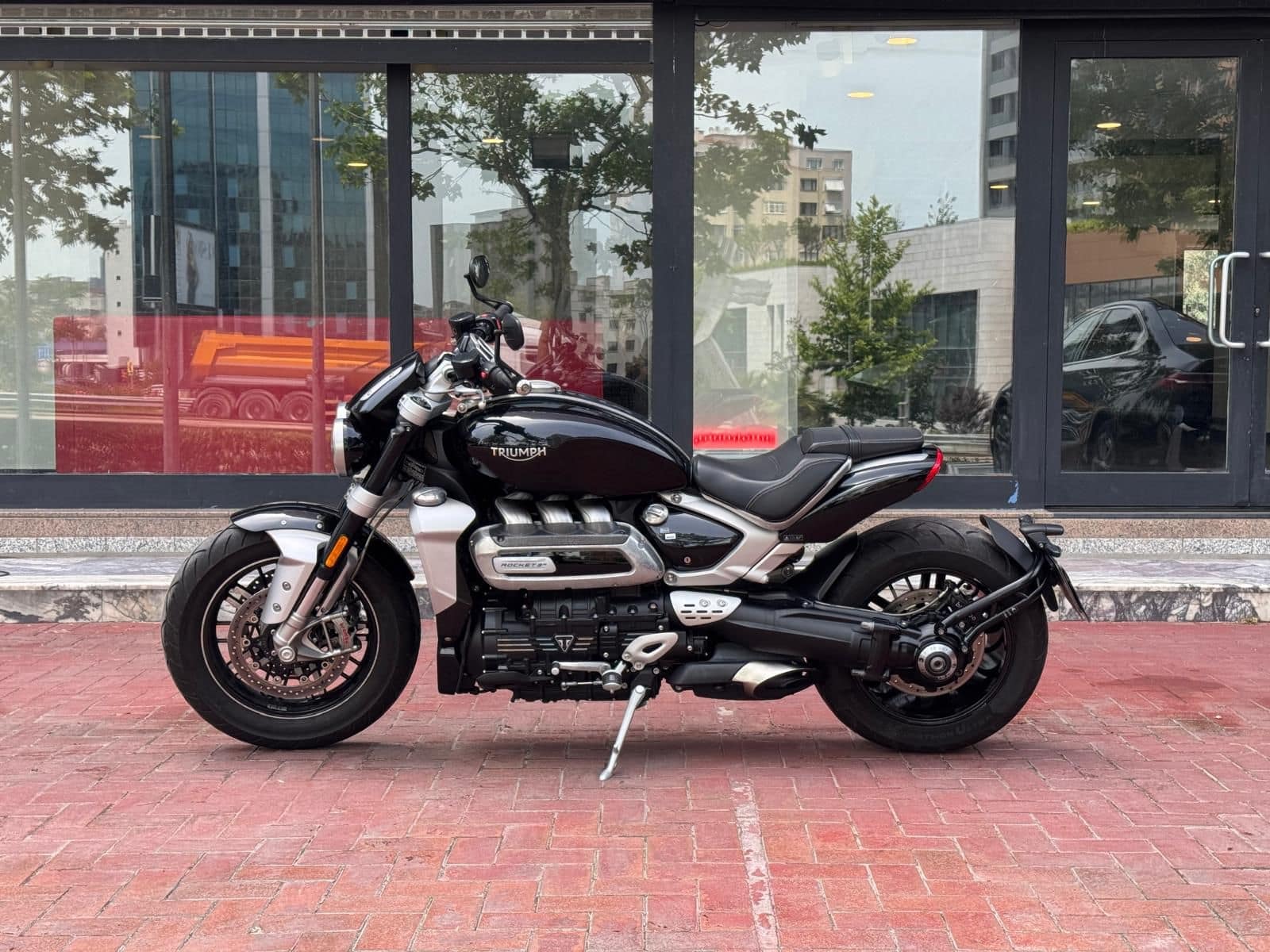 Triumph Rocket 3 R