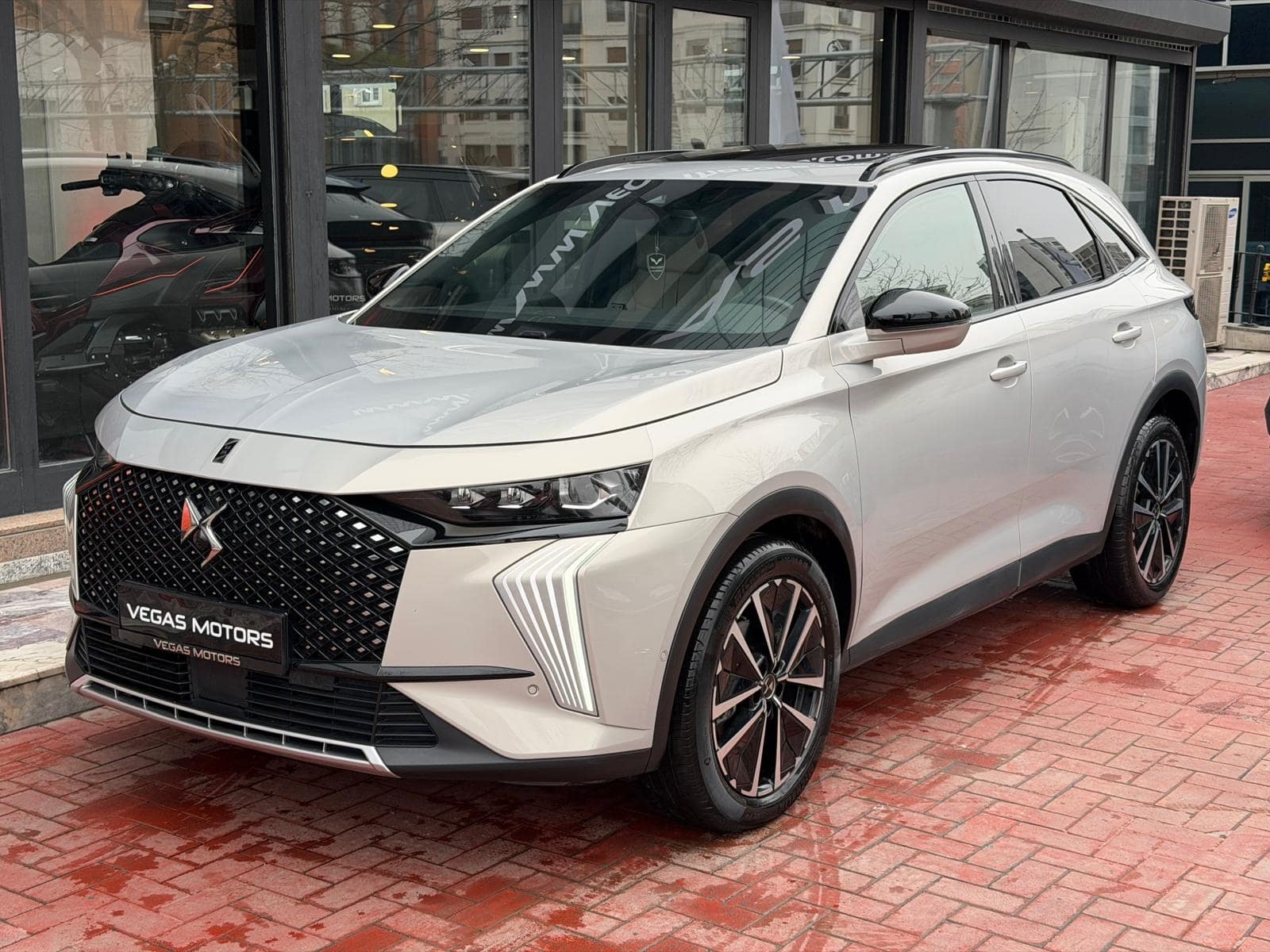 DS Automobiles DS 7 Crossback 1.5 BlueHDI Etoile