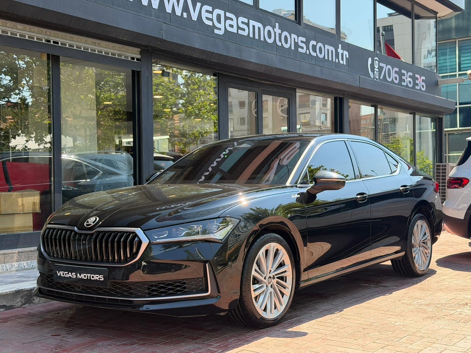 Skoda Superb 2.0 TSI Laurin & Klement Crystal