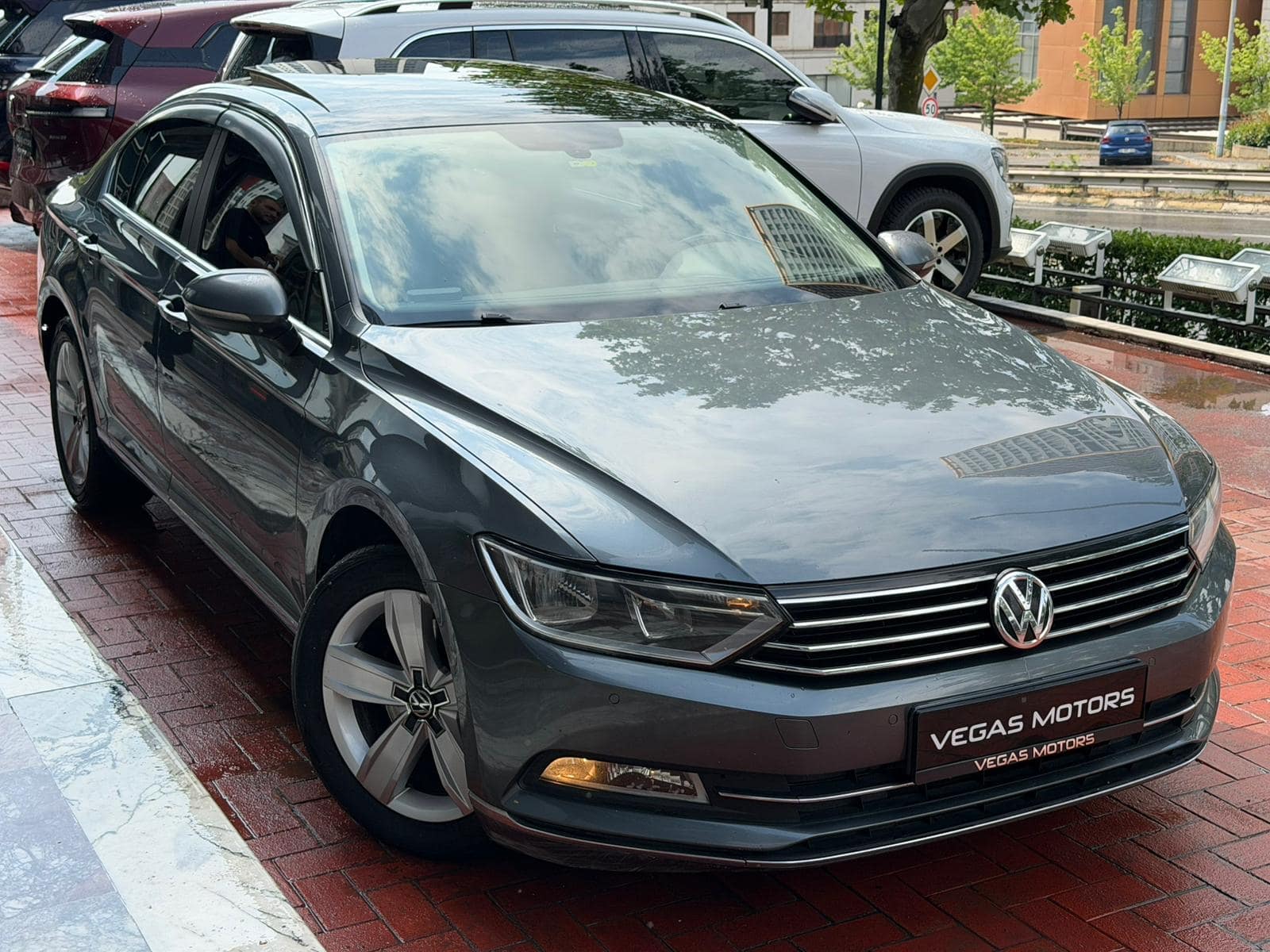 Volkswagen Passat 1.6 TDI BlueMotion Comfortline