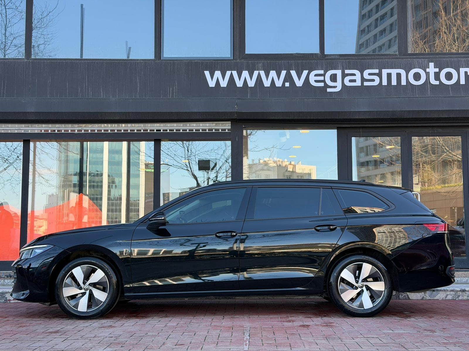 Volkswagen Passat Variant 1.5 e-TSI Impression