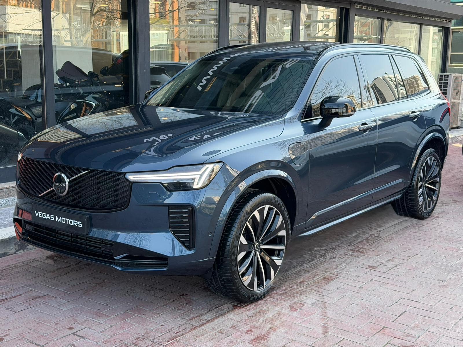 Volvo XC90 2.0 T8 Recharge Plus Dark